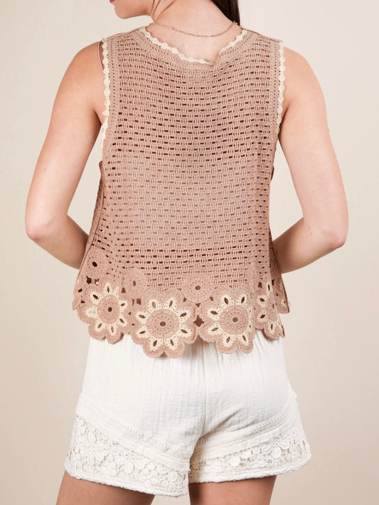 Floral Trim Tan & White Detail
Crochet Top
