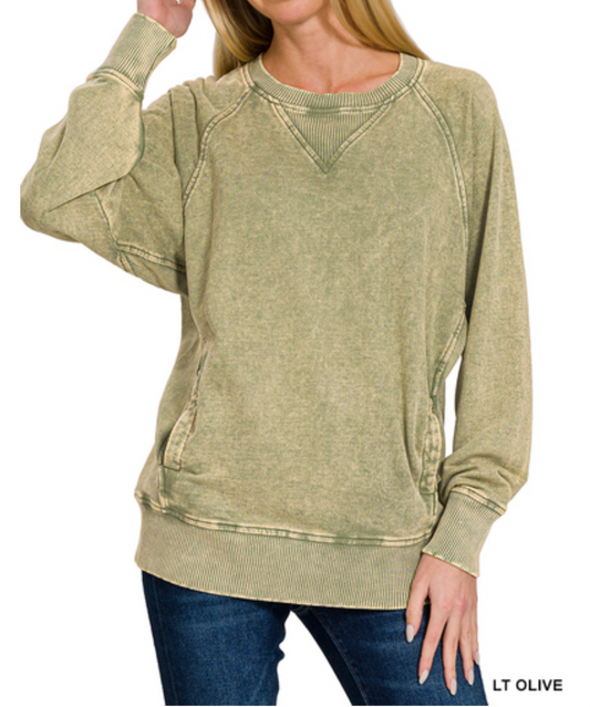 ACID WASHED FRENCH TERRY PULLOVER WITH POCKETS - Olive